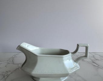 Johnson Bros Gravy Boat Made in England Heritage white