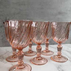 Rosaline Pink swirl Stem Wine glasses set of 6, vintage, made in France, Arcoroc