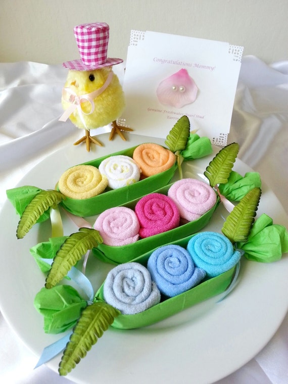 Items similar to Baby Shower Gift, Baby's Wash Cloth Pea Pod, Baby Wash
