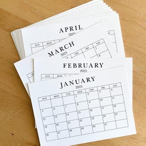 2025 Small monthly desk calendar with boxes, 5x7, 12 months