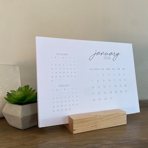 Printable 2024 desk calendar, 5x7 Horizontal, previous and next month