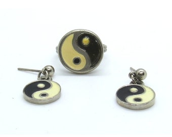 Yin Yang Jewelry Set Vintage 90s Y2K Enamel Ring and Earrings