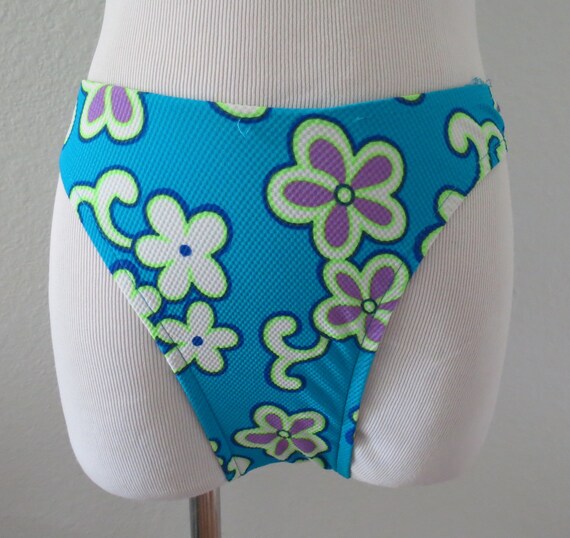 Vintage 90’s floral charm bikini top