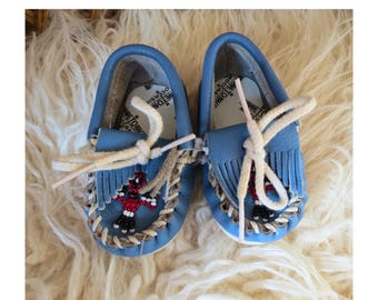 Vintage Baby Moccasins - Minnetonka Blue Leather Beaded Loafers - Size 1