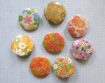 Vintage Style Pinback Button - Mod 60s Floral Flower Power - Cute Retro Reproduction Mini Brooch Pin