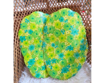 Vintage Groovy Placemat Set - 60s Green Floral Vinyl Placemats