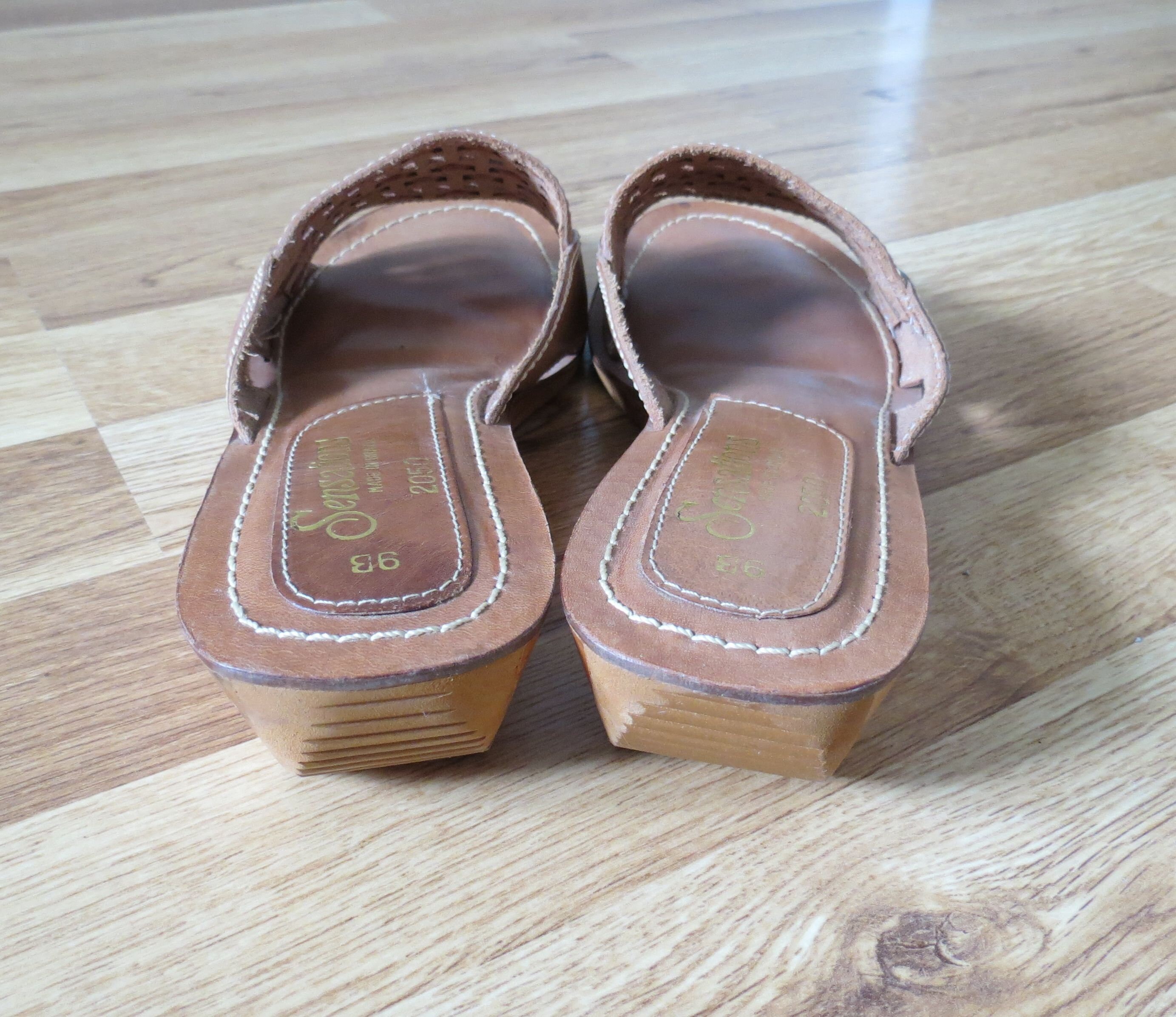 70s flat sandals