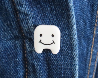 Tooth Pin - Kawaii Molar Pinback Brooch