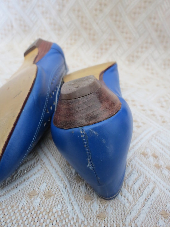 Vintage Blue Leather Flats - 80s Colorful Pointed… - image 9