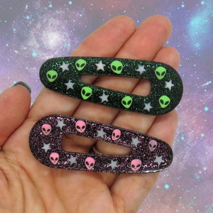 Alien Hair Clip 90s Y2K Space Kawaii Barrettes Glow in the Dark image 3