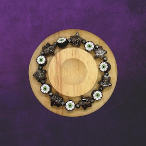 Spooky Beaded Bracelet - Eyeballs & Black Glitter Stars Elastic Stretch Bead Bracelet - Halloween Goth Gothic Jewelry