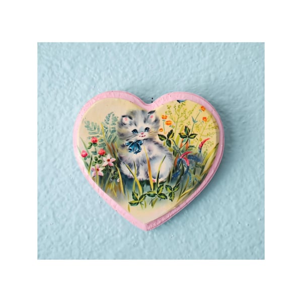 Vintage Kitten Wall Plaque - Retro Inspired Pastel Cats Decor Hanging