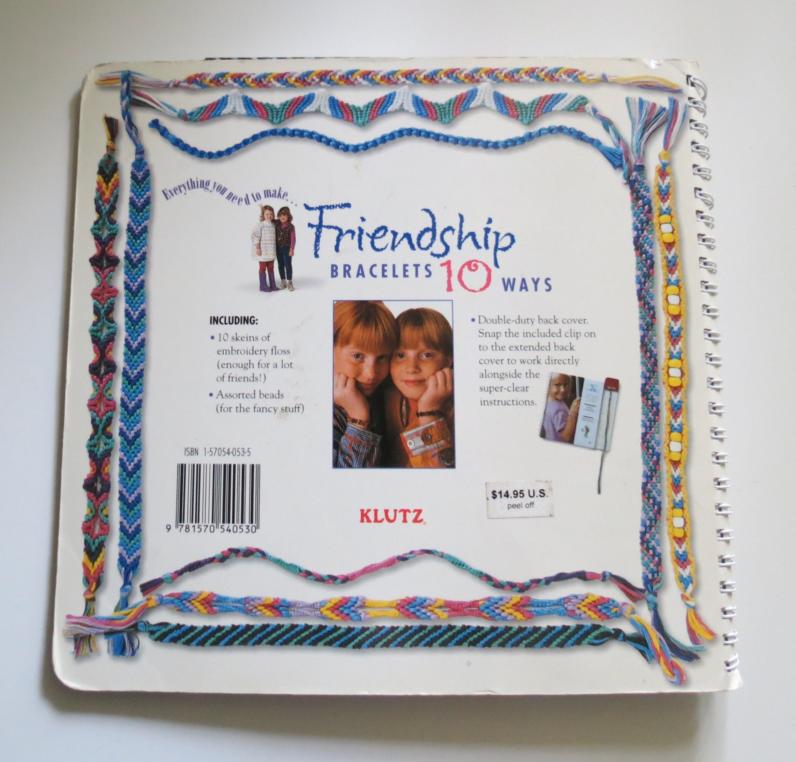Friendship Bracelets 102: Friendship Knows No Boundaries... Over 50  Bracelets to Make and Share: 3442 : McNeill Czt, Suzanne: Amazon.com.be:  Books