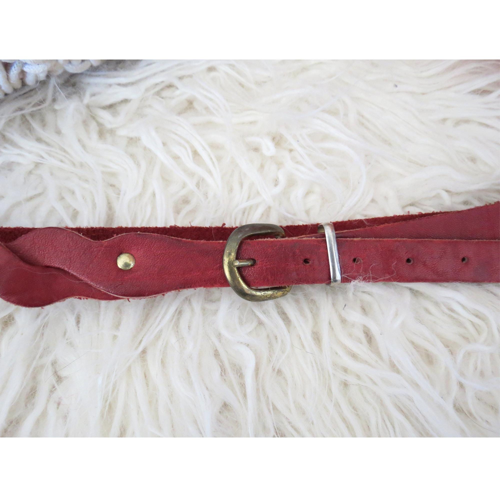 Vintage-Inspired Burgundy Suede Belt with Ornate Antique Brass Buckle Buy Burgundy Suede Western Belt With Copper Rhinestone Buckle main image 4