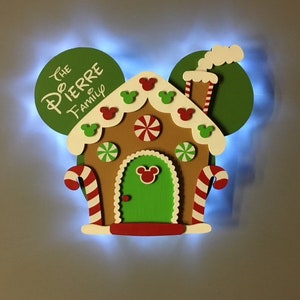 Mickey kerst peperkoekhuisje Disney Cruise deurmagneet met led-verlichting, houten Very Merrytime Cruise-magneet, Mickey kerst wanddecoratie