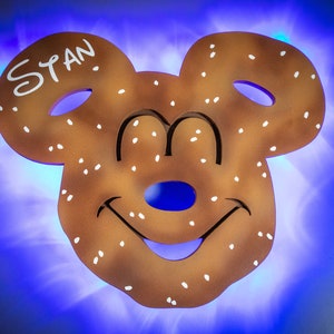 Mickey Pretzel Magnet, Disney Snack Wooden Door Magnets with LED lights, Disney cruise door magnet, pretzel wall decor