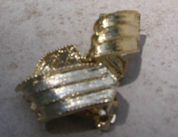 Vintage 18k GOLD Clip Earrings - image 5