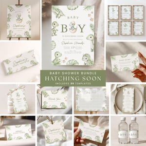 Può includere: Un set di cancelleria per baby shower a tema dinosauri con illustrazioni di fogliame verde. Il set include inviti, cartelli, etichette di ringraziamento, etichette per alimenti e carte da gioco, tutti con il testo Baby Boy Is Hatching Soon.