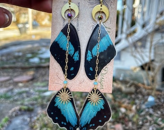 Boucles d'oreilles aile de papillon véritable, papilio bromius, turquoise, bleu, superposition, lune dorée, carillon éolien, fantaisiste, ailes de fée, origine éthique