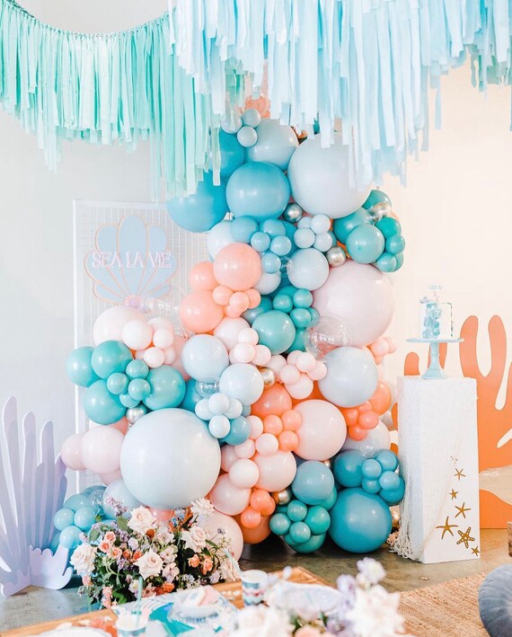 Sparkling Streamers: Add Glamour to Your Celebrations with Fringe Curtain Party  Decor - blue 