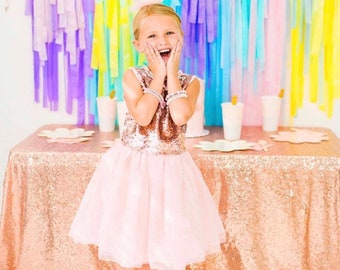 Plastic Tablecloth Fringe Backdrop, Vynl fringe, flag tape, flagging tape, photo backdrop, picture backdrop,