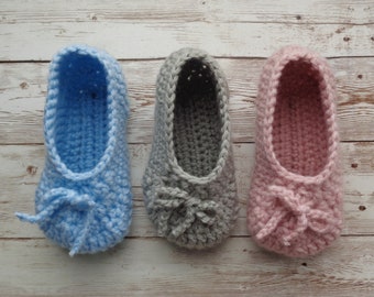 Crochet Toddler Slippers, Non Slip Slippers, Easter Gift, Handmade Gift for Toddler, Kids slippers, Stocking Stuffer