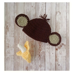 Monkey Hat and Banana, Family Photo Props, Zoo Animal Costume, Chimpanzee Hat, Baby Shower Gift, Crochet Monkey Hat