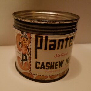 Vintage 1950&#39;s Planter Mr. Peanut Advertising Tin