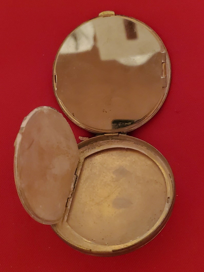 Vintage 1960s Enamel Flower Compact