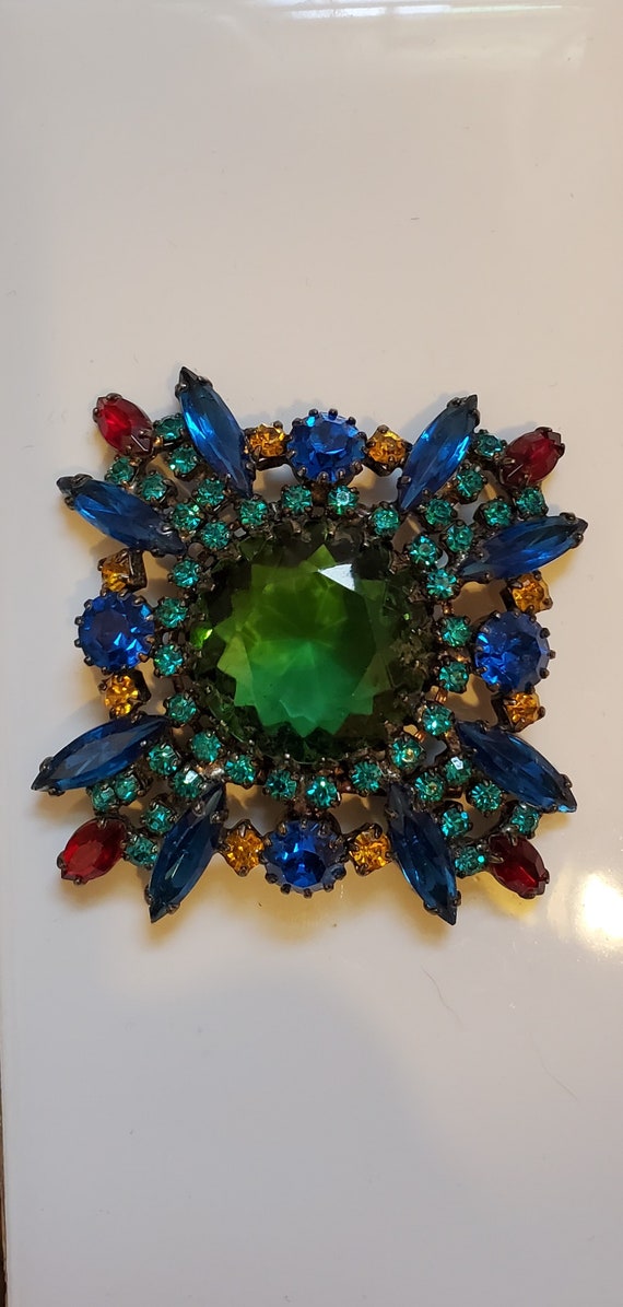 Vintage 1960s Colorful  Glass Faceted Brooch Pin J