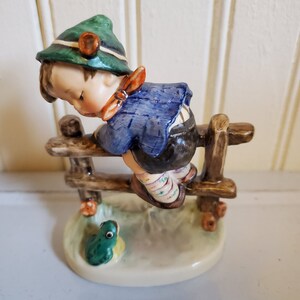 Hummel boy on fence with on sale frog