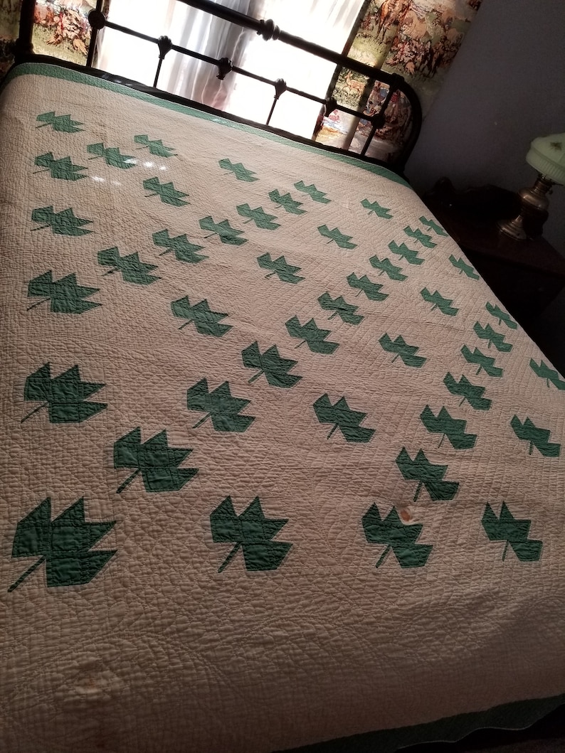 Vintage Leaf Quilt Hand Sewn Green /& White