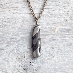 Mini Pocket Knife Necklace » Men&#39;s Necklace Jewelry » Necklaces for Men » Gifts For Him » Vintage Style Wood Mini Pocket Knife