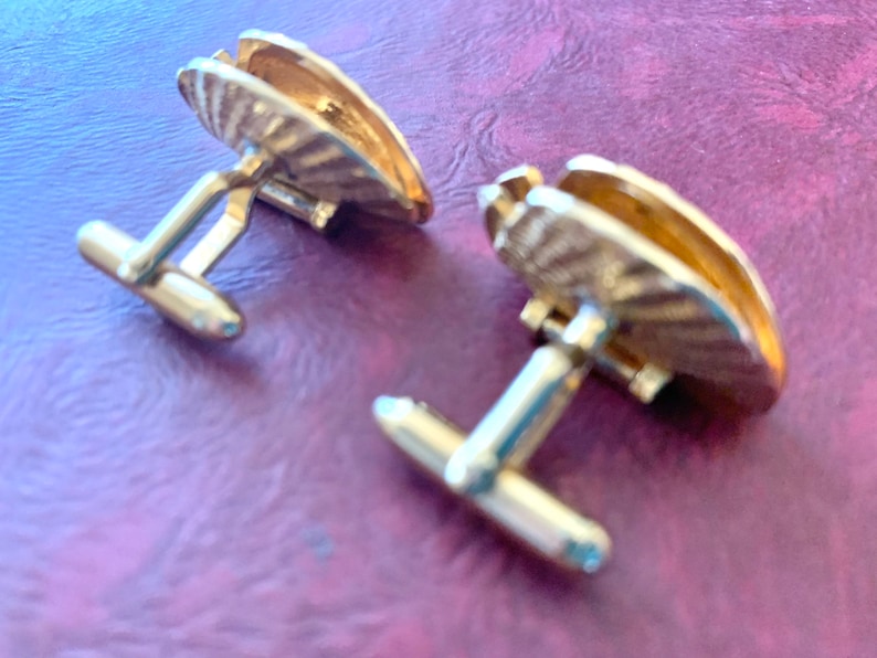 Gold Oyster Shell Cuff Links with Pearl
