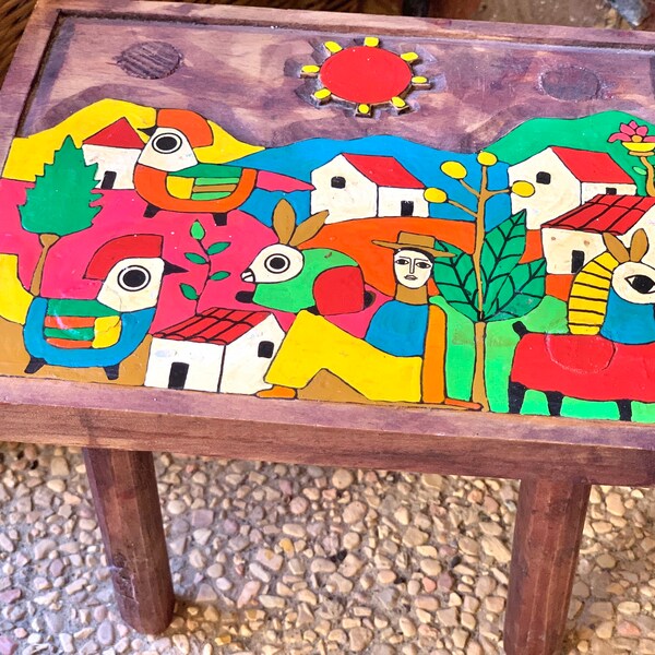 Soporte de madera de La Palma - Taburete de Arte Popular Funcional de El Salvador