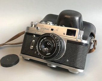 Zorki-4k ソビエト製レンジファインダーフィルムカメラ（レンズ付き