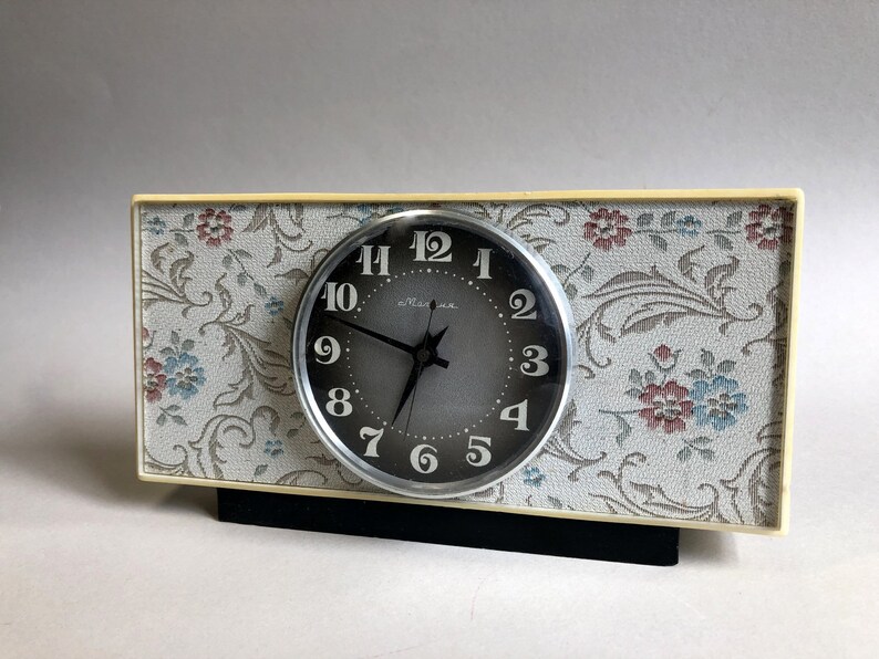 Soviet Clock Molnija Molniya Vintage Mechanical Desk Ussr The 1970s Table