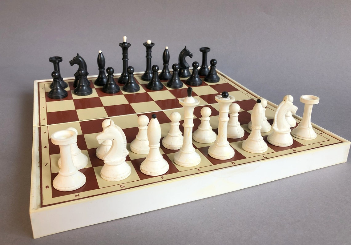 Vintage Magnetic Chess Mid-size Travel chess set USSR Soviet | Etsy