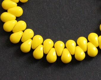 25pcs yellow Czech teardrop bead 4x6mm Czech Glass Tiny Drop Beads mini briolette Bright Yellow