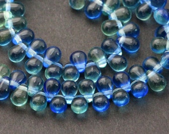 Lágrimas pequeñas 4x6mm (50 uds) Mezcla de cristal azul verde Cuentas de vidrio checo Gotas diminutas Color mezclado Briolette Glass Mini Teardrop