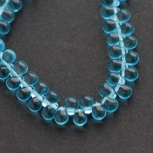 Czeskie łezki aqua blue 4 x 6 mm (50 szt.) Akwamarynowe czeskie szklane koraliki krople aqua mini briolette