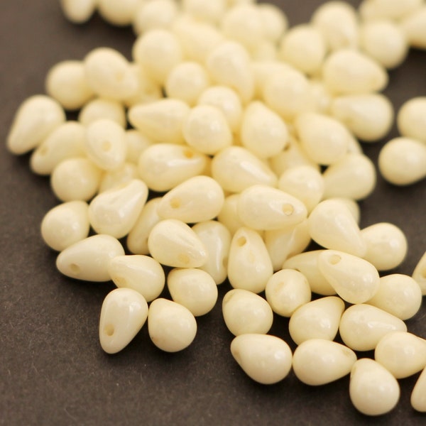 50pcs Cream luster Czech glass drop beads 4x6mm White Cream Czech Teardrops Beads Tiny Tear Drops small briolette cream