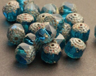 Conjunto de 10 contas azuis estilo boho, 10 mm, em vidro checo catedral com extremidades facetadas e polidas a fogo.