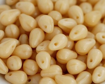 50pcs Ivory Czech glass drop beads 4x6mm Beige Czech Glass Teardrop Beads, Tiny Drop Beads Briolette beads beige