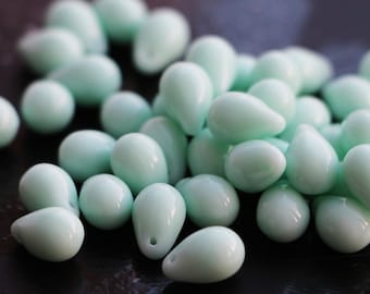 25pcs Pale Turquoise Cech Glass Drop Beads 6x9mm Czech Teardrop Mint Green Briolette shade green