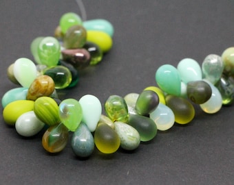 Teardrops 6x9mm (50pcs) mix color green Czech Glass Beads Teardrops mixed green Briolette Beads