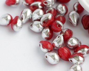 25pcs silver red Czech glass drop beads 5x7mm Tiny Teardrops Metallic Silver Red Milky briolette beads