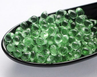 25pcs Light Green Teardrops 5x7mm Czech Glass Drop Beads Teardrops Green Tiny Briolette Beads