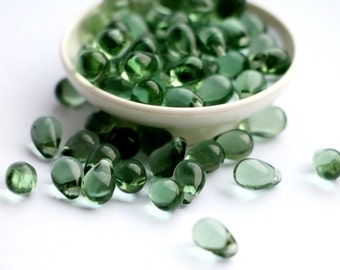 25pcs Green Czech Teardrops 9x6mm Czech Glass Drops beads Briolette Green Prairie