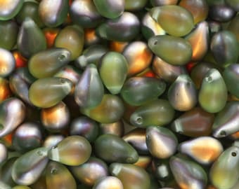 25 piezas de cuentas checas de olivino mate en forma de gota de 9 x 6 mm, cuentas de vidrio checo en forma de lágrima, verde esmerilado, marea, briolette, cuentas de vidrio marino